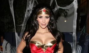 10 màn hóa trang Halloween của Kim Kardashian